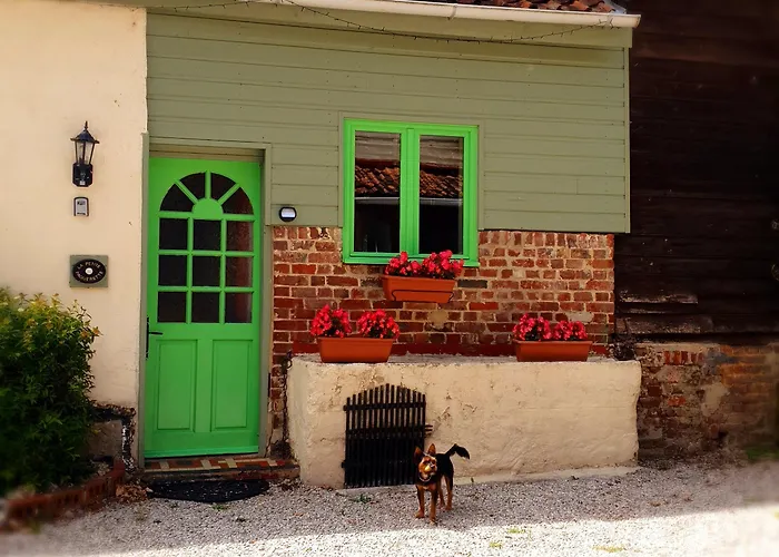 Le Petit Hameau